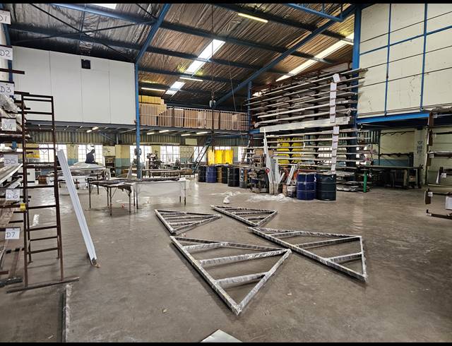2,900M² FACTORY FOR SALE IN KYA SANDS